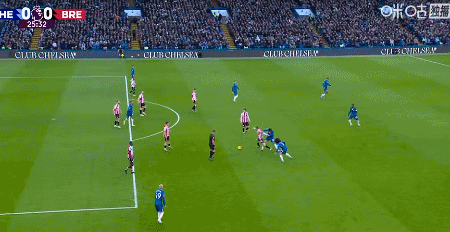 第26分钟，若昂-佩德罗破门经VAR认定有效，切尔西1-0领先