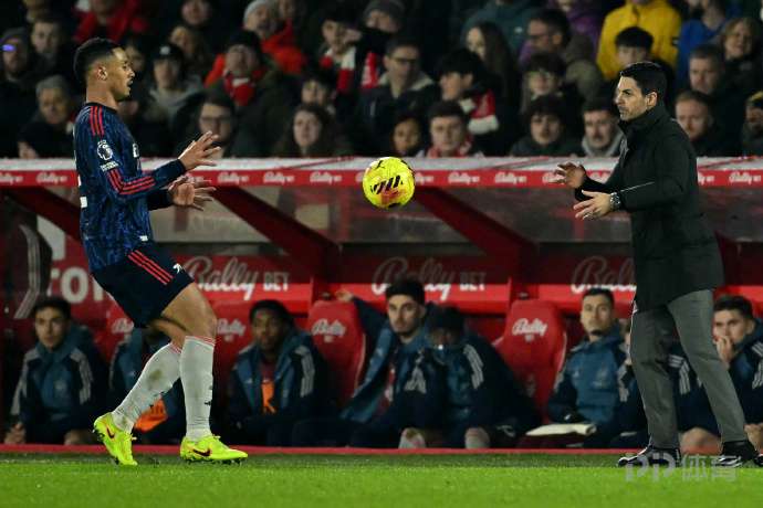 阿森纳曼城再次同时丢分 若本轮维拉赢球枪手将只领先4分